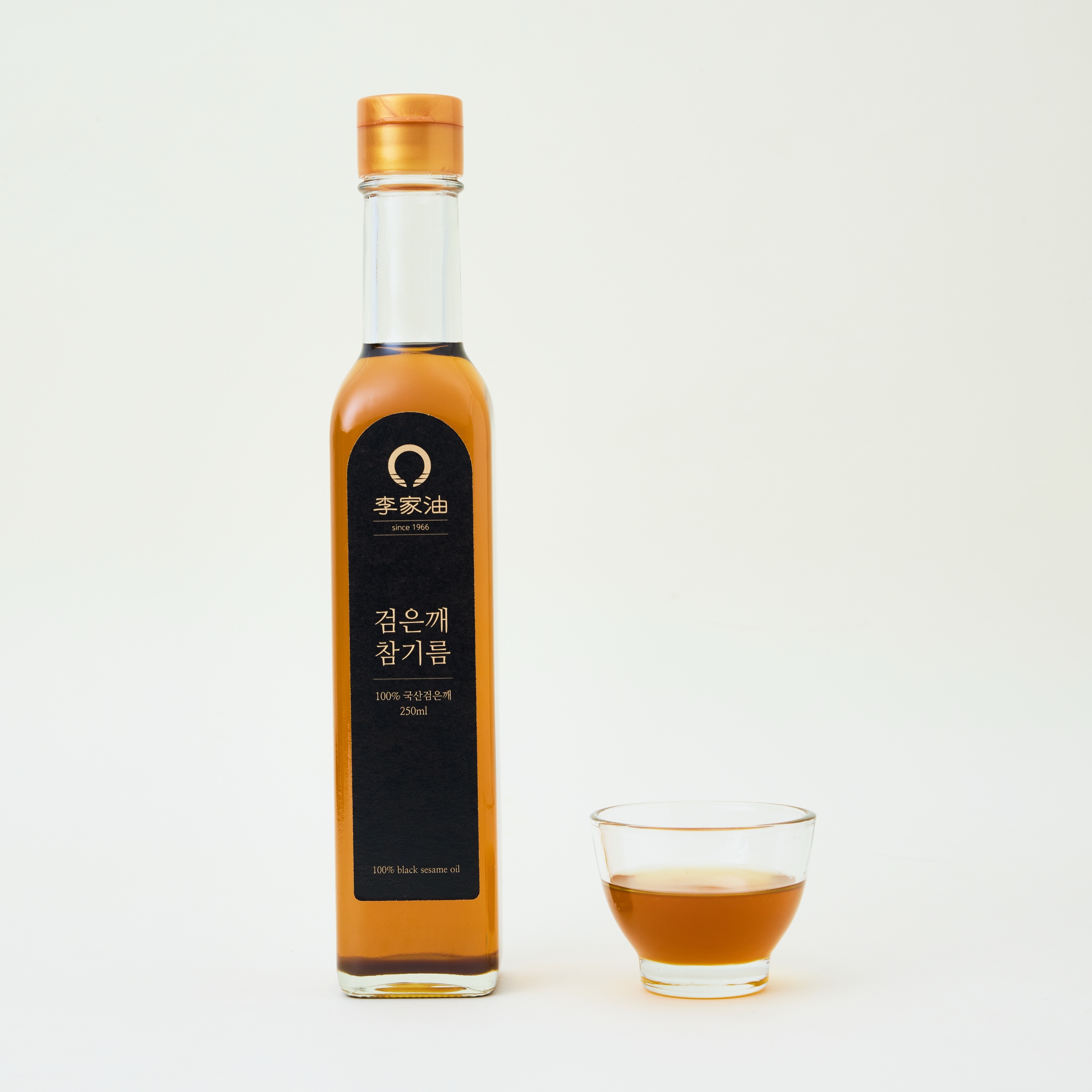 이가유 — Photography (Product and Contents Creation)